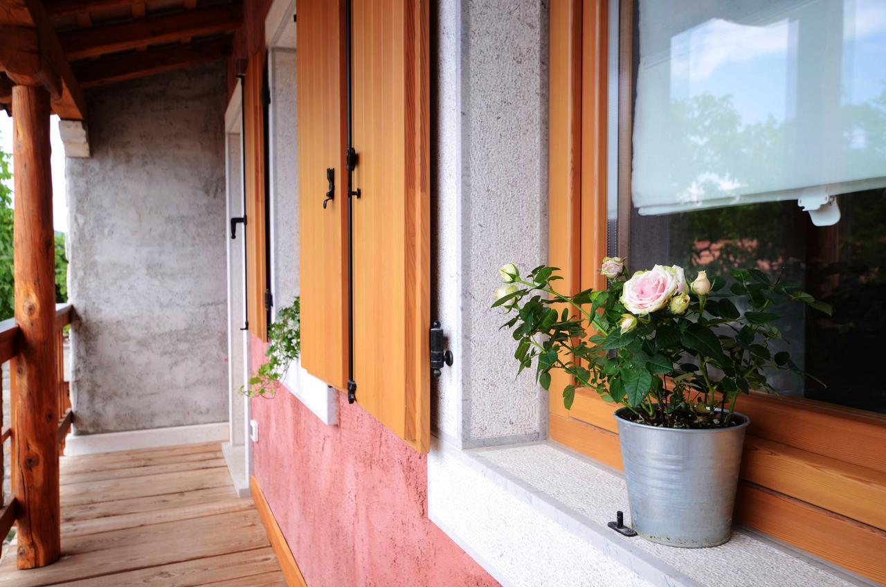 Matijevi Apartments Sistiana Bagian luar foto