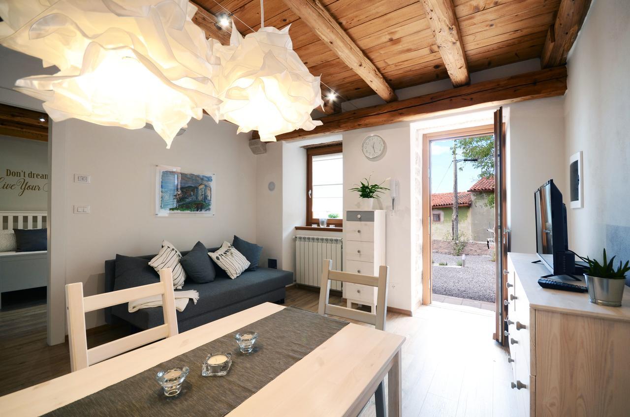 Matijevi Apartments Sistiana Bagian luar foto
